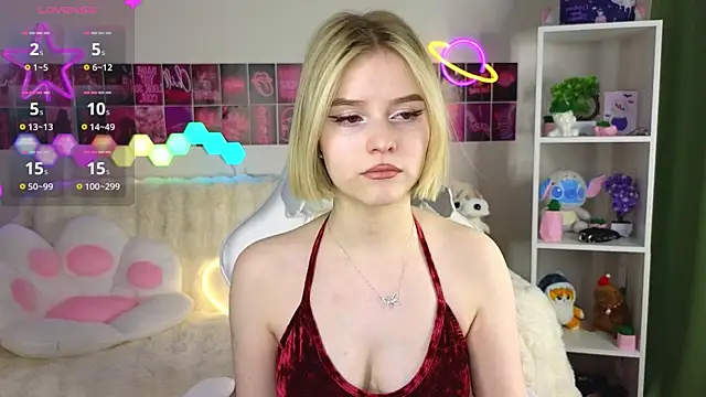 Snapshot of Dragonwind chatting on 02.21.25 Dragonwind online show from 02.21.25