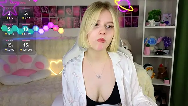 Snapshot of Dragonwind chatting on 02.24.25 Dragonwind online show from 02.24.25