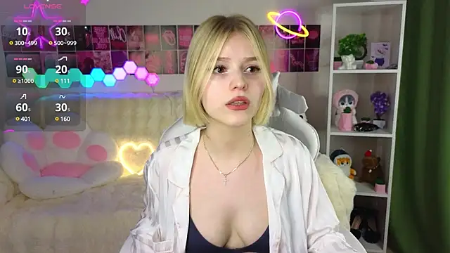 Snapshot of Dragonwind chatting on 03.01.25 Dragonwind online show from 03.01.25