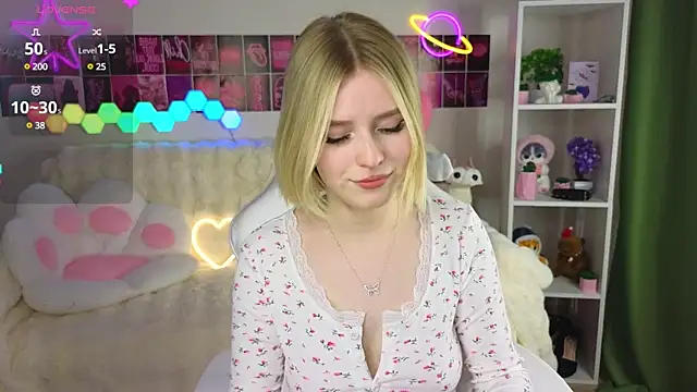 Snapshot of Dragonwind chatting on 03.13.25 Dragonwind online show from 03.13.25