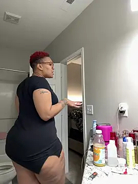 SexyHoneyRedd online show from 12.22.24