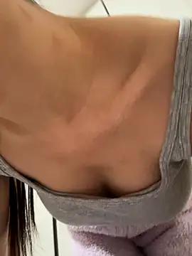 Sweet-Angel999 online show from 10.31.25