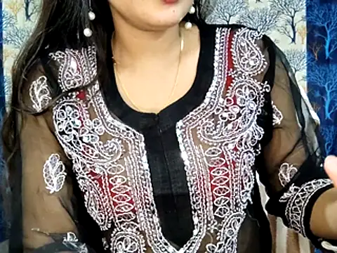 Aarvi Arora online show from 11.22.25