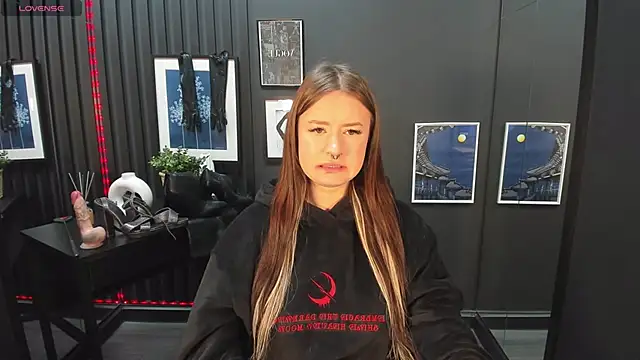 Lily Moonlight online show from 01.09.25