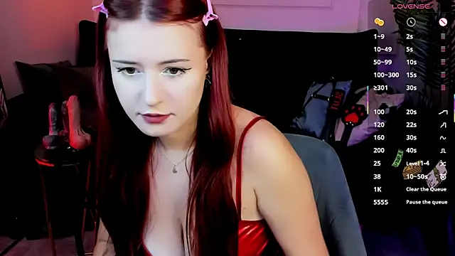 Snapshot of Lily_Moonlight chatting on 07.26.26 Lily Moonlight online show from 07.26.26