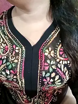 Beautyy38 online show from 10.25.25