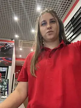 Snapshot of Strawberryyyyik chatting on 09.10.25 Strawberryyyyik online show from 09.10.25