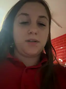 Snapshot of Strawberryyyyik chatting on 09.22.25 Strawberryyyyik online show from 09.22.25