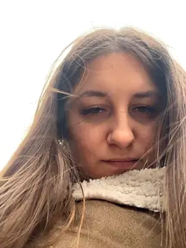 Snapshot of Strawberryyyyik chatting on 10.01.25 Strawberryyyyik online show from 10.01.25