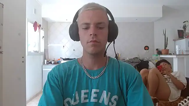 Snapshot of VenomKushx chatting on 01.06.26 VenomKushx online show from 01.06.26