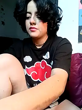 Snapshot of Lin-cute chatting on 01.24.25 Lin-cute online show from 01.24.25