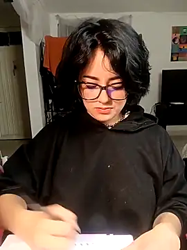 Snapshot of Lin-cute chatting on 03.12.25 Lin-cute online show from 03.12.25