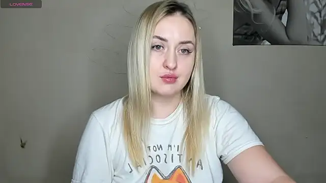 KennaJamess8 online show from 12.28.24