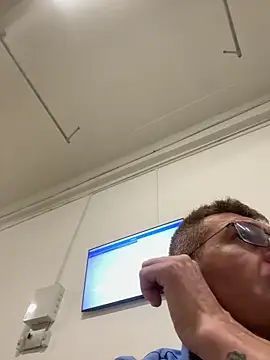 adrian90bi11 online show from 04.23.26