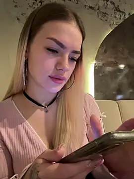 -Sexy Barbie- online show from 01.08.25