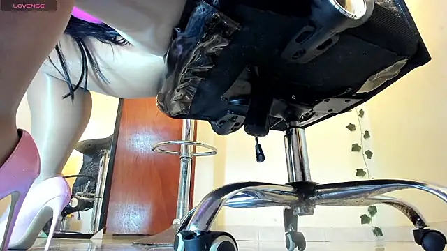 Snapshot of aitana-purple chatting on 03.05.26 aitana-purple online show from 03.05.26