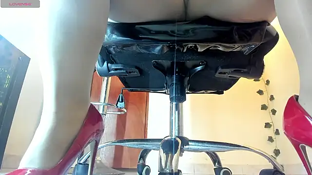 Snapshot of aitana-purple chatting on 03.08.26 aitana-purple online show from 03.08.26