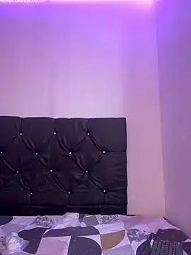 alisson carolina73 online show from 12.19.24