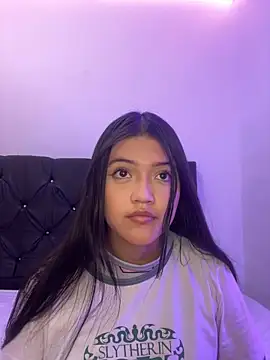 alisson carolina73 online show from 01.04.25