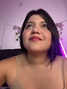 Snapshot of alisson_carolina73 chatting on 02.27.26 alisson carolina73 online show from 02.27.26