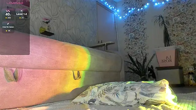 Yay Nicky online show from 02.08.25