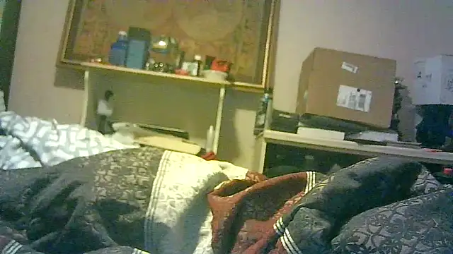 Snapshot of DI4MOND_FIR3 chatting on 11.19.25 DI4MOND FIR3 online show from 11.19.25