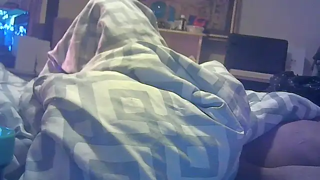 Snapshot of DI4MOND_FIR3 chatting on 12.03.25 DI4MOND FIR3 online show from 12.03.25