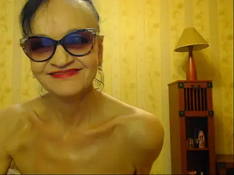 Snapshot of Valentina3859 chatting on 02.08.25 Valentina3859 online show from 02.08.25