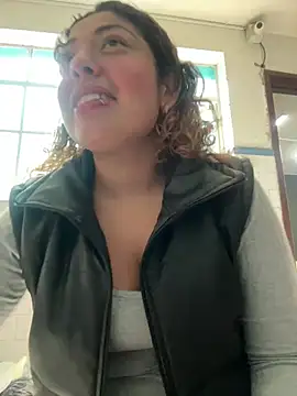 Snapshot of dulce_celeste15 chatting on 03.20.25 dulce celeste15 online show from 03.20.25