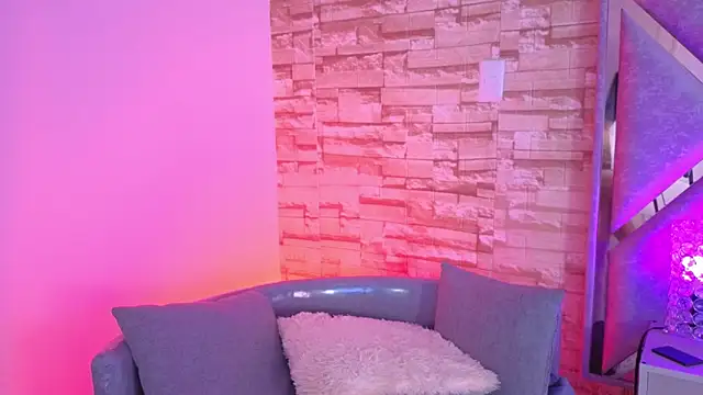 Snapshot of paulette_dupont chatting on 02.08.26 paulette dupont online show from 02.08.26