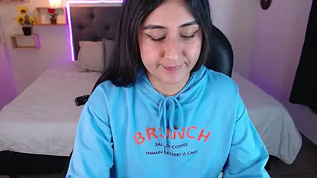 mia aira online show from 12.03.24