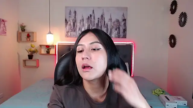 mia aira online show from 02.02.25