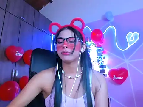  ALLYSON18  online show from 02.16.25