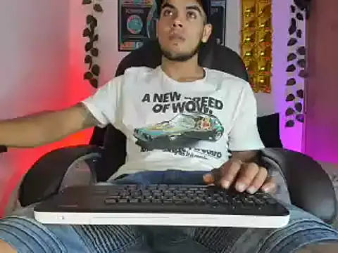 mikee scooth online show from 02.02.25