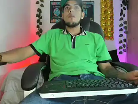 Snapshot of mikee_scooth chatting on 02.07.25 mikee scooth online show from 02.07.25