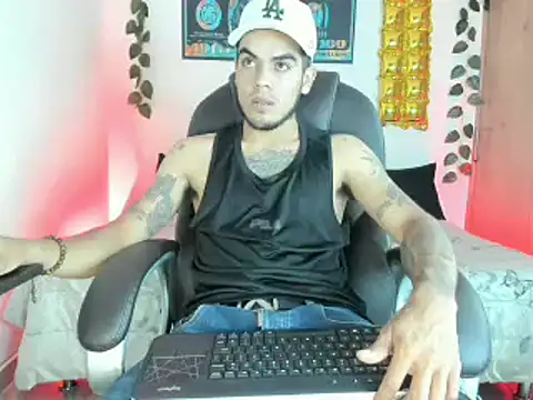 Snapshot of mikee_scooth chatting on 02.09.25 mikee scooth online show from 02.09.25