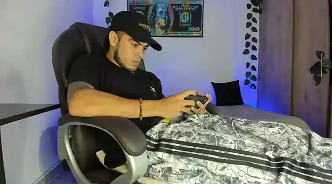 Snapshot of mikee_scooth chatting on 03.09.25 mikee scooth online show from 03.09.25