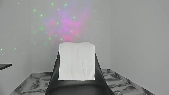 Snapshot of mikee_scooth chatting on 11.05.25 mikee scooth online show from 11.05.25