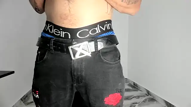 Snapshot of mikee_scooth chatting on 11.07.25 mikee scooth online show from 11.07.25