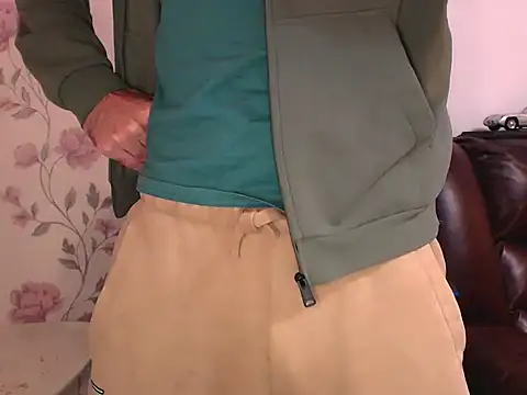 Leo 1617 online show from 11.19.25