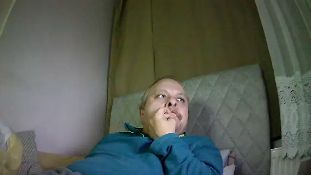 Snapshot of amylrmm1903 chatting on 11.30.25 amylrmm1903 online show from 11.30.25