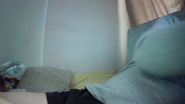 Snapshot of amylrmm1903 chatting on 12.21.25 amylrmm1903 online show from 12.21.25