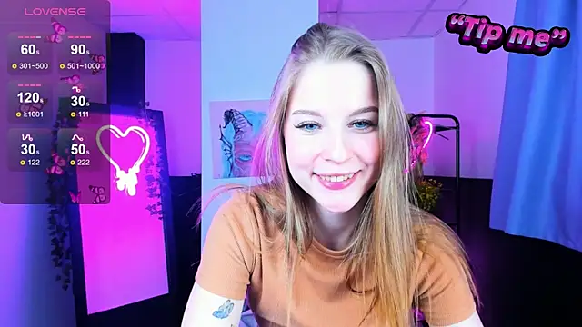Snapshot of CuteMousee chatting on 01.07.25 CuteMousee online show from 01.07.25