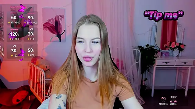 Snapshot of CuteMousee chatting on 01.09.25 CuteMousee online show from 01.09.25