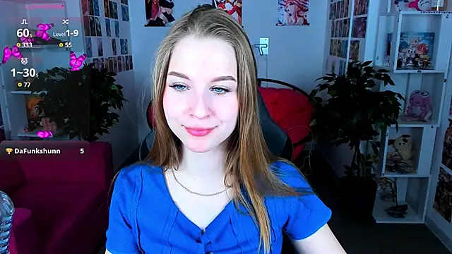 Snapshot of CuteMousee chatting on 01.11.25 CuteMousee online show from 01.11.25