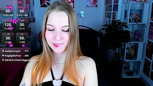 Snapshot of CuteMousee chatting on 01.23.25 CuteMousee online show from 01.23.25