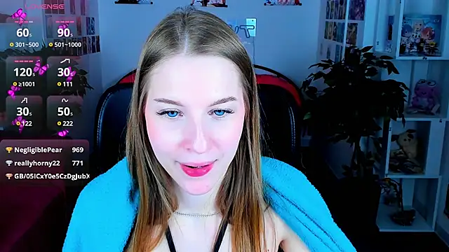 Snapshot of CuteMousee chatting on 01.23.25 CuteMousee online show from 01.23.25