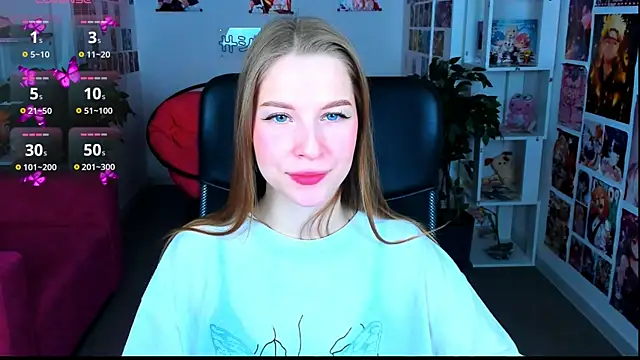 Snapshot of CuteMousee chatting on 01.29.25 CuteMousee online show from 01.29.25