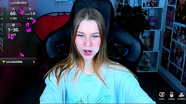 Snapshot of CuteMousee chatting on 02.17.25 CuteMousee online show from 02.17.25