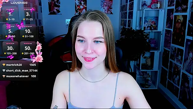 Snapshot of CuteMousee chatting on 02.19.25 CuteMousee online show from 02.19.25